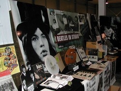Dischi e cd da collezionein mostra al Centro congressi