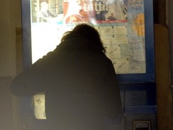 Un angelo chiama l’altro E i pendolari ascoltano i clochard