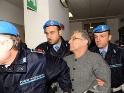 Delitto di Cocquio, Piccolomo resta in silenzio
