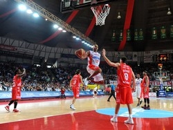 Il derby a Milano Varese ci crede