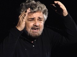 Grillo arriva in citt&agrave; E sar&agrave; politica-show