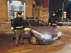 Era agli arresti ma perseguitava la ex