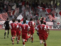 Varese, la prima impresa &egrave; gi&agrave; firmata dai tifosi