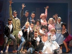 Grease, cult formato under 30
“La Cuccarini resta un modello”