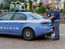Finge scomparsa e suicidio Lo trovano nel letto di casa