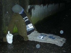 Varese, manichini all’universit&agrave; “Studenti come clochard”