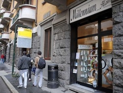 Varese, parrucchiera mette in fuga rapinatore