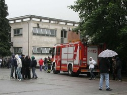 Allarme e fumo a scuola Test anti-incendio all’Isis