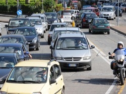 Rc auto, lo scandalo delle tariffe Perch&eacute; le polizze sono le pi&ugrave; alte
