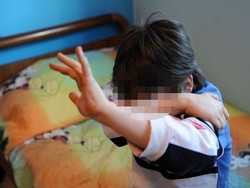 Cinghiate al figlio di 8 anni Arrestato un rumeno 38enne