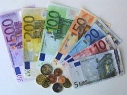 Tasse, la pressione vera &egrave; al 52% E ai pensionati assegni da fame