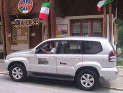 Ecco la jeep navetta per raggiungere i rifugi