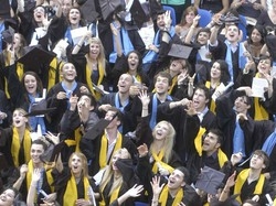 Busto, all’Itc il diploma day fa brillare 23 stelle speciali