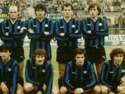 Busto ricorder&agrave; De Bernardi Le stelle del calcio a Borsano