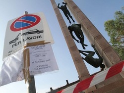 Busto, fumata nera per l’obelisco Lo spostamento slitta ancora
