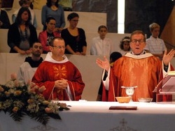 Busto, padre Giancarlo parte tra commozione e promesse