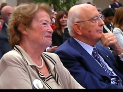 Busto, i ragazzi dell’Itc applaudono Napolitano