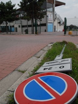 Busto, vicino alla pista corrono rifiuti e degrado