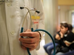 Influenza, vaccini in arrivo Ma correre troppo &egrave; un rischio