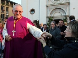 Gli auguri di Busto al suo prevosto
