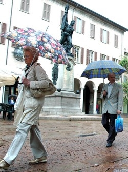 Varese, altra domenica di freddo e pioggia