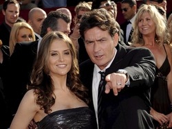 La notte pazza di Charlie Sheen: era insieme a una pornostar&nbsp;