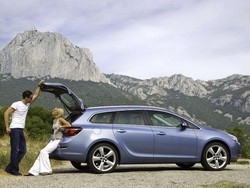 La nuova Astra C’&egrave; la Sports Tourer