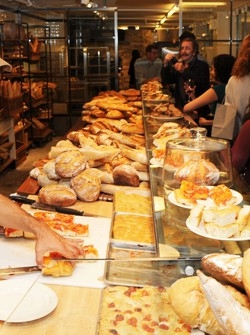 La “michetta” milanese? Adesso parla egiziano