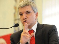Vendola a Varese &egrave; un uragano “Basta con la politica delle Ruby”