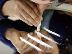 Sta male dopo il coca-party In manette lo spacciatore