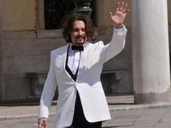 Johnny Depp: &laquo;Angelina Jolie &egrave; proprio una donna normale&raquo;&nbsp;