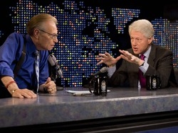 La Cnn perde le… bretelle Con Larry King finisce un’epoca