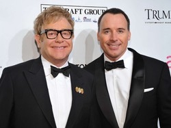 Elton John e suo “marito” sono diventati genitori