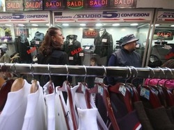Saldi: in Lombardia al via il 6 Un budget di 165 euro a testa