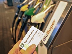 Carta benzina, cambia tutto “Varesini, ora attrezzatevi”