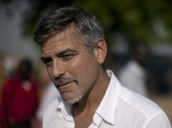 Clooney: “Ho la malaria” Elisabetta adesso trema