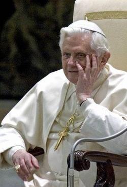 Internet; Papa: No a contenuti intolleranti e pornografici