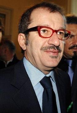 Immigrati, Maroni: A Lampedusa attivo nuovo centro espulsione