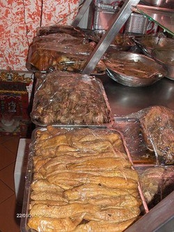 Alimenti; Maxi sequestro Nas: Mille tonnellate di cibi scaduti