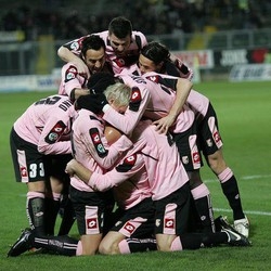 Calcio; Migliaccio-Simplicio, Palermo-Napoli 2-1 nel posticipo
