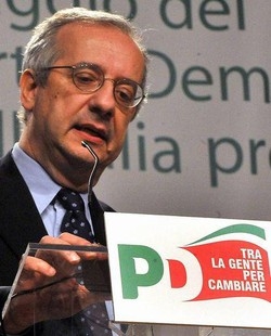Crisi economia; Veltroni: Governo inerte, diciamo noi cosa fare