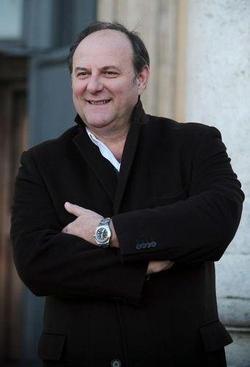 Tv, doppio riconoscimento a Gerry Scotti ai ‘TvBlog Awards’