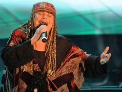 Gdf, maxisequestro cd e dvd taroccati del Festival di Sanremo