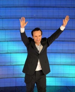 Sanremo; Sgarbi: Benigni restituisca i soldi