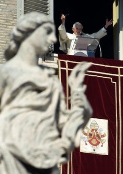 Crisi; Papa: Prego per lavoratori Fiat Pomigliano, Prato, Sulcis