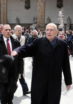 Crisi; Napolitano: Segni di aggravamento, non di allentamento