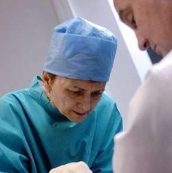 Sanità, molte donne in corsia e poche nella stanza dei bottoni