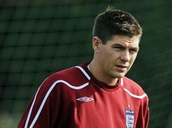 Calcio; Gerrard: pronto a rinnovare con il Liverpool fino al 2013