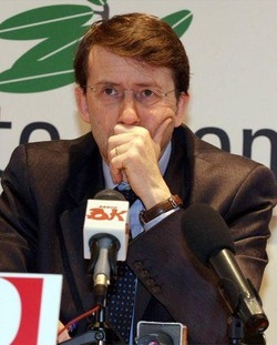 Europee, Franceschini a Berlusconi: Non mi candido,non imbroglio