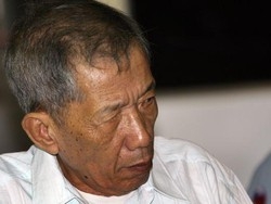 Cambogia; leader Khmer rossi Duch ammette i suoi crimini